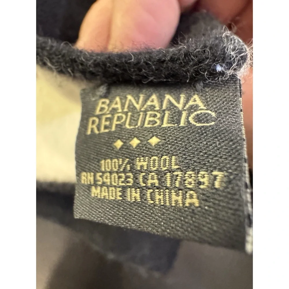 Banana‎ Republic 100% Wool Striped Scarf Black White with Logo Classic